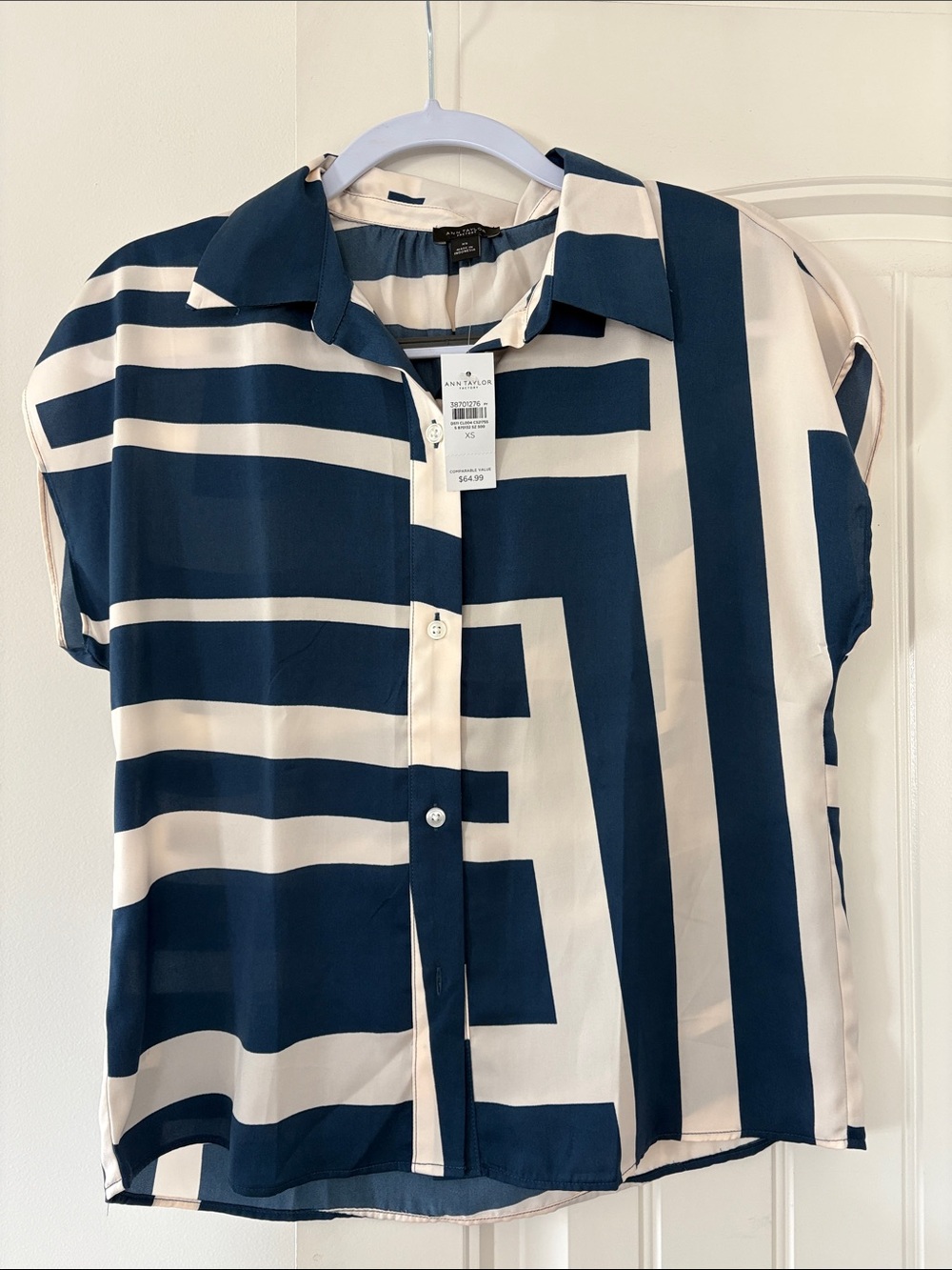 Ann Taylor Factory Navy & Cream Bold Stripe Short-Sleeve Button-Down
